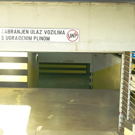 Bura2 , With Private Parking In The Garage