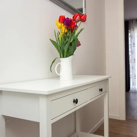 Bura2 , With Private Parking In The Garage 公寓 *