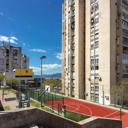 Bura2 , With Private Parking In The Garage Appartement *