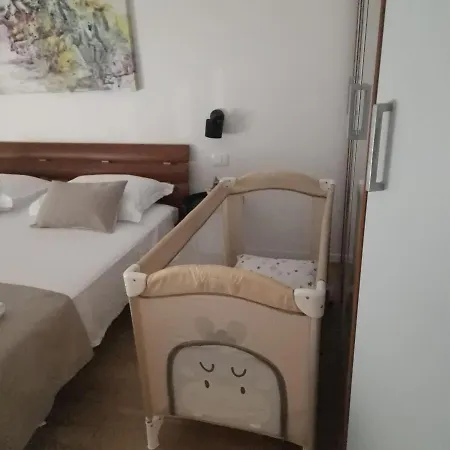 Bura2 , With Private Parking In The Garage 公寓 *