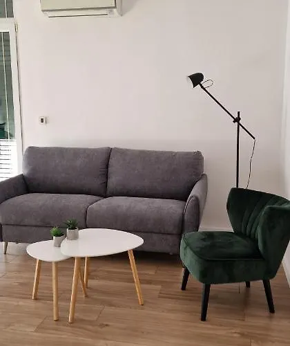 Apartmán Bura2 , With Private Parking In The Garage Split