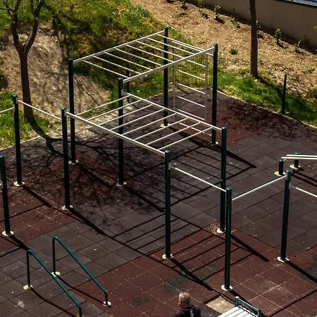 Bura2 , With Private Parking In The Garage Appartamento