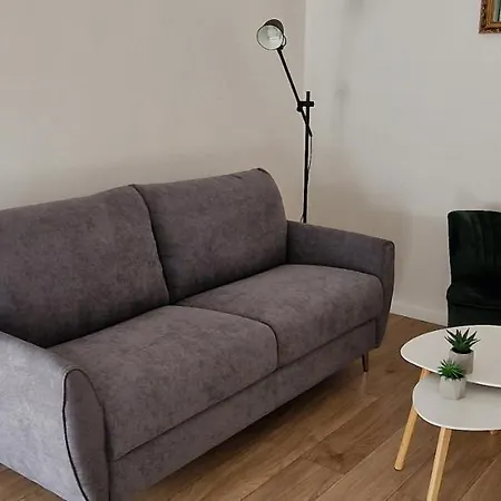 Bura2 , With Private Parking In The Garage Appartamento *