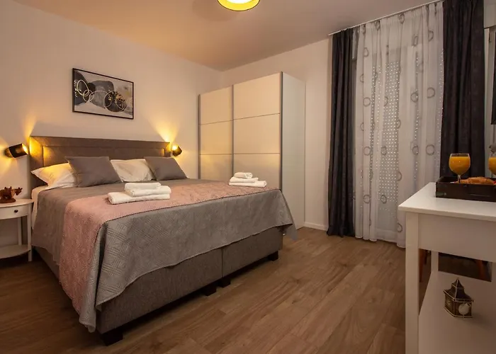 Apartman Bura2 , With Private Parking In The Garage